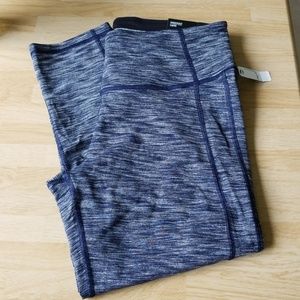 NWT Victoria Sport Knockout Capris